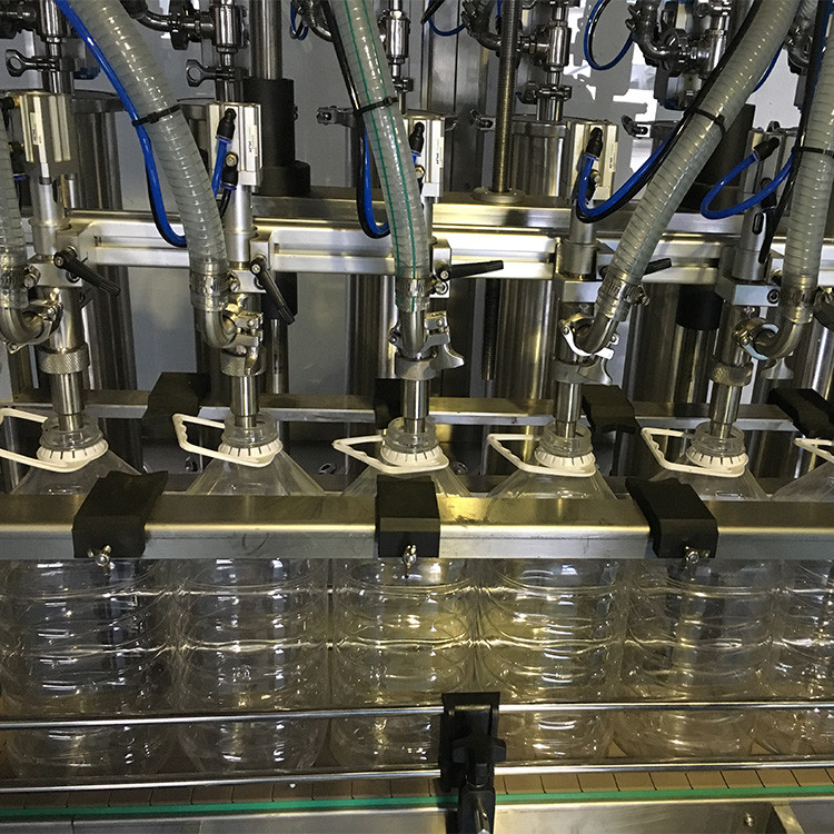 Tovarna-plastika-plastenka-koruzno-olje-polnilna linija1